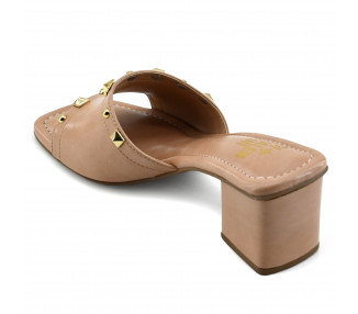 SANDALIA ZUECO TACHAS