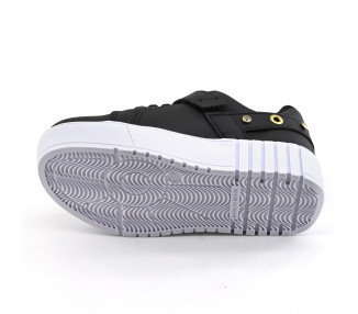 ZAPATILLA HEBILLA TACHAS