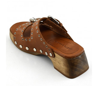 ZUECO TACHAS MADERA